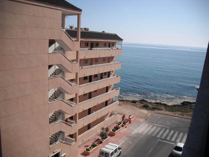 Splendido Appartamento Fronte Mare Vista Spiaggia - Prima Linea Mare Τορεβιέχα Εξωτερικό φωτογραφία